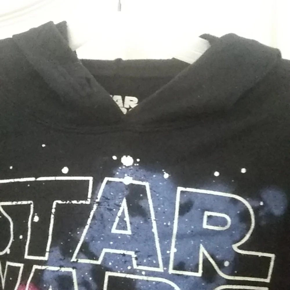 FINAL MARKDOWN Children’s Star Wars hoodie large